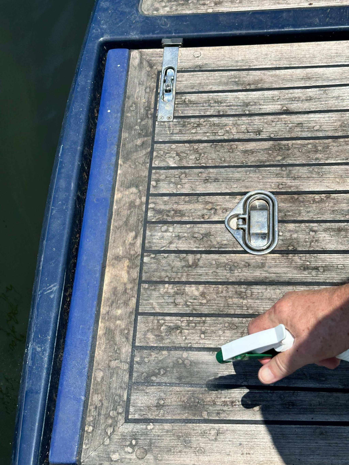 Eco Safeway pH neutral biodegradable deck cleaner for teak and non-skid surfaces